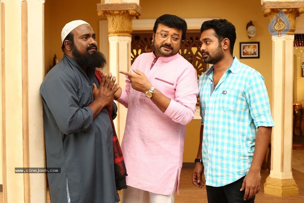 Mailanchi Monjulla Veedu Film Stills - 41 / 120 photos