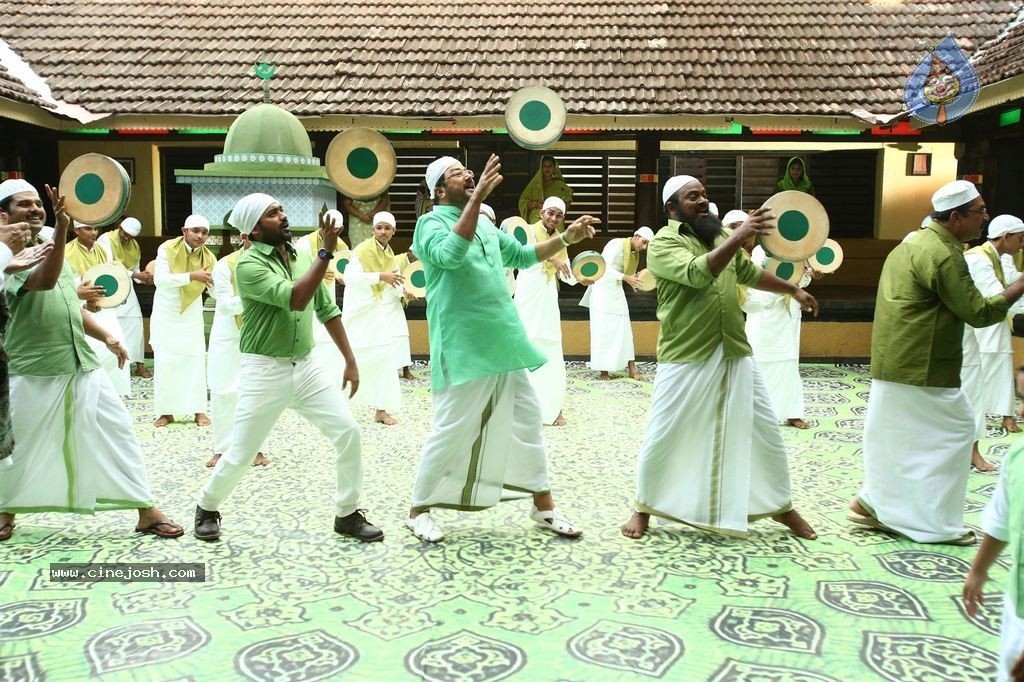 Mailanchi Monjulla Veedu Film Stills - 66 / 120 photos