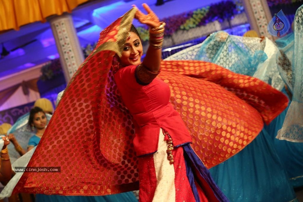 Mailanchi Monjulla Veedu Film Stills - 76 / 120 photos