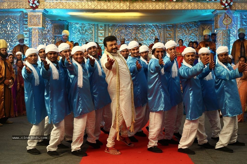 Mailanchi Monjulla Veedu Film Stills - 82 / 120 photos