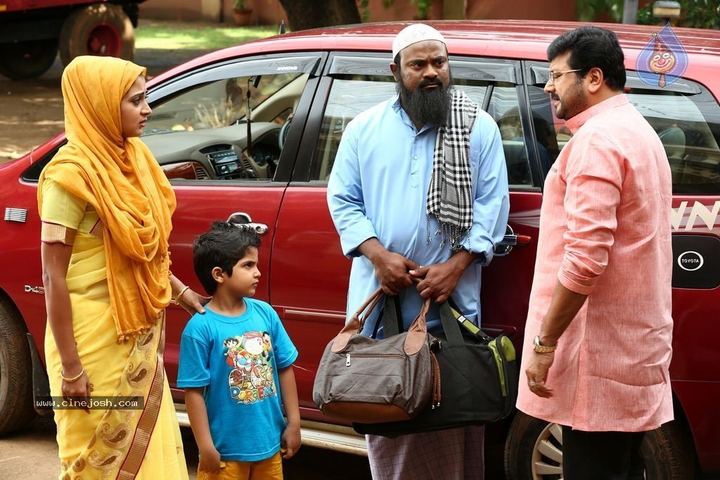 Mailanchi Monjulla Veedu Film Stills - 93 / 120 photos