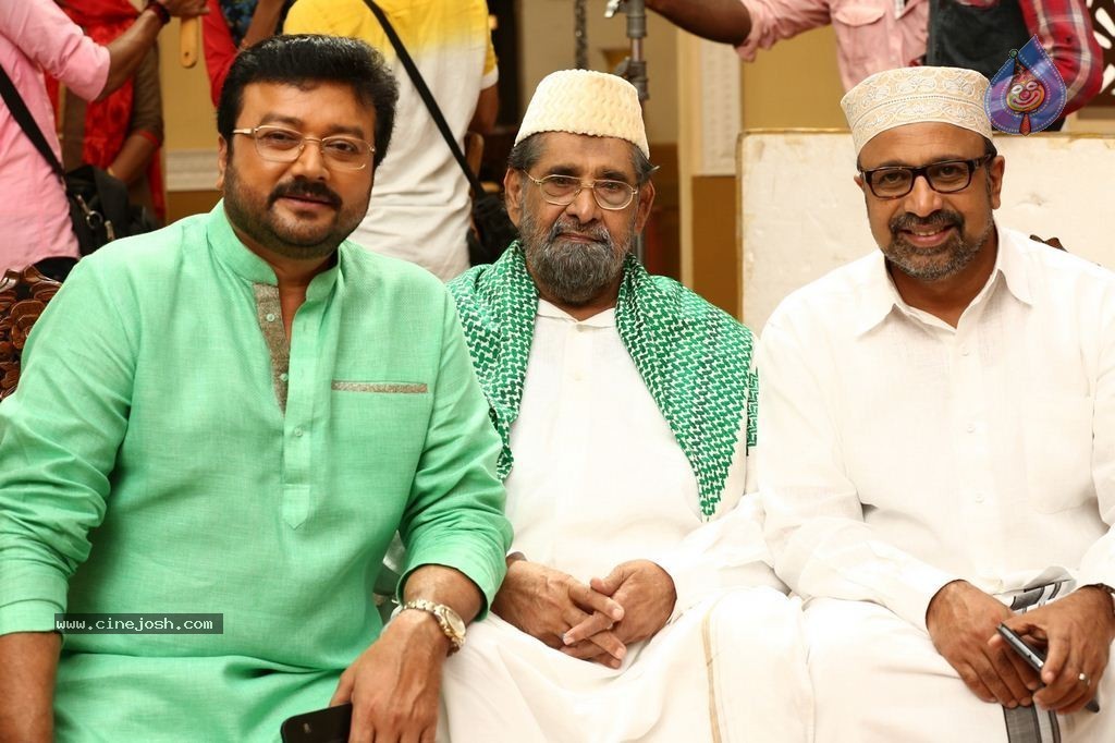 Mailanchi Monjulla Veedu Film Stills - 94 / 120 photos