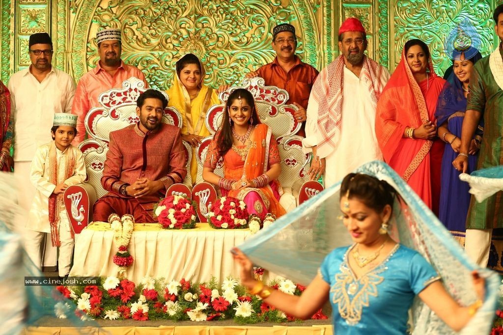 Mailanchi Monjulla Veedu Film Stills - 95 / 120 photos