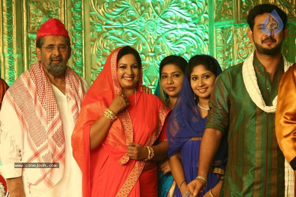 Mailanchi Monjulla Veedu Film Stills - 97 / 120 photos