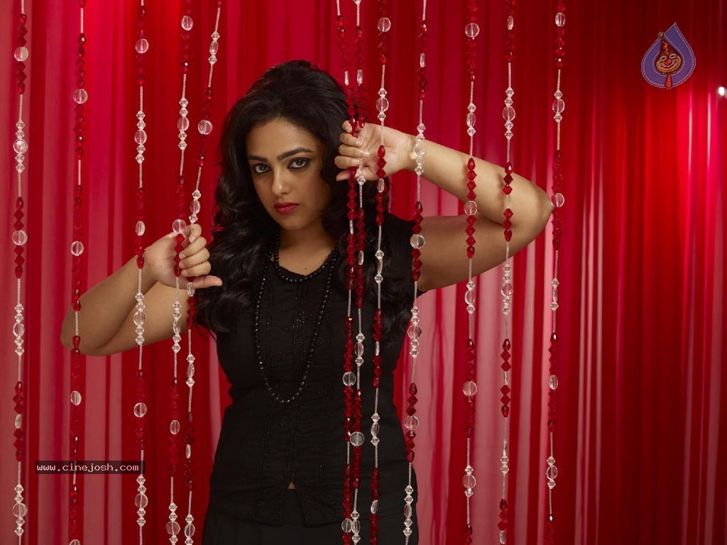 Malini 22 Movie New Stills - 23 / 76 photos