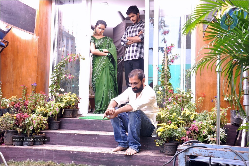 Mallela Theeram Lo Sirimalle Puvvu Stills n Walls - 47 / 47 photos