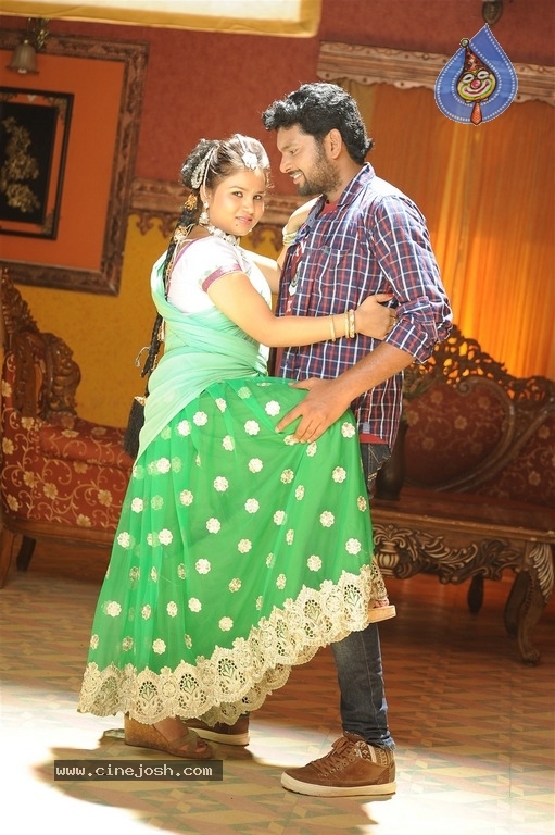 Malli Tamil Movie Stills - 3 / 27 photos