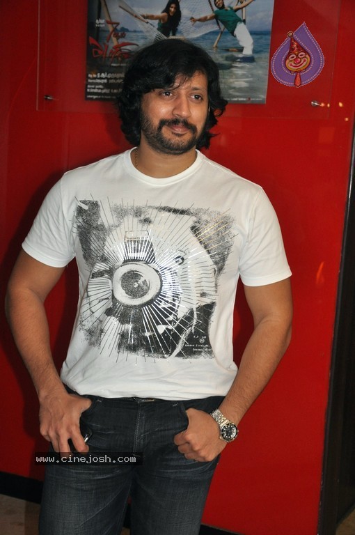 Mambattiyan Tamil Movie Stills - 10 / 33 photos