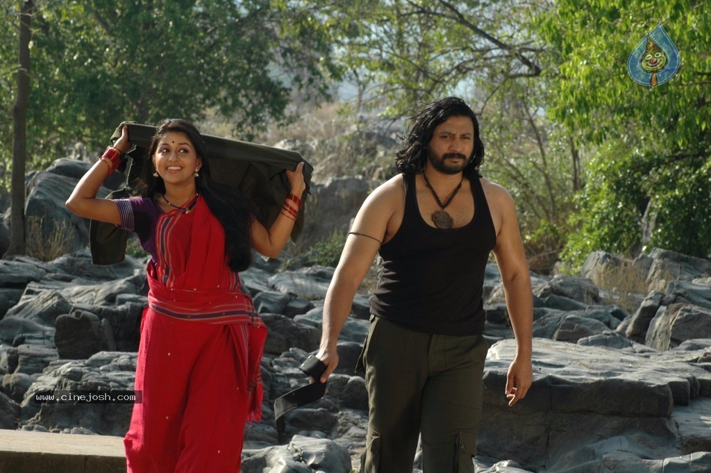 Mambattiyan Tamil Movie Stills - 15 / 33 photos