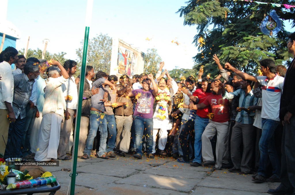 Mana Janda Movie Stills - 32 / 34 photos