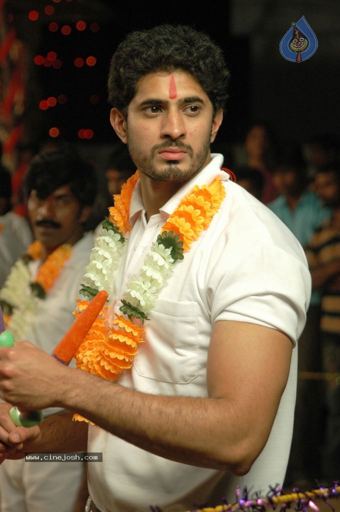 Mana Kurralle Movie Stills n Walls - 47 / 49 photos