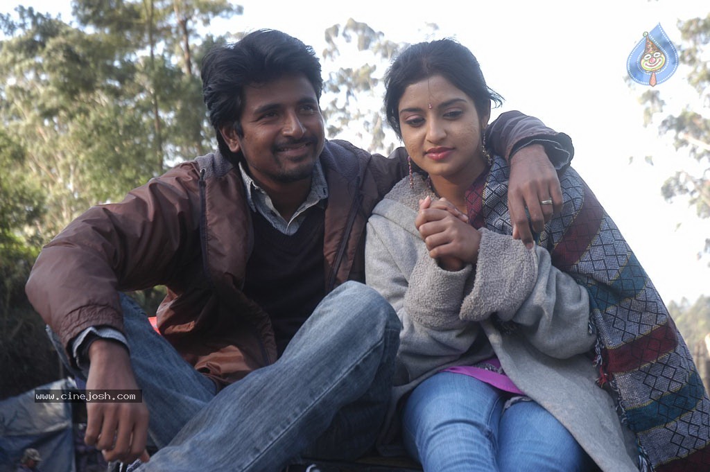 Manam Kothi Paravai Tamil Movie Gallery - 46 / 68 photos
