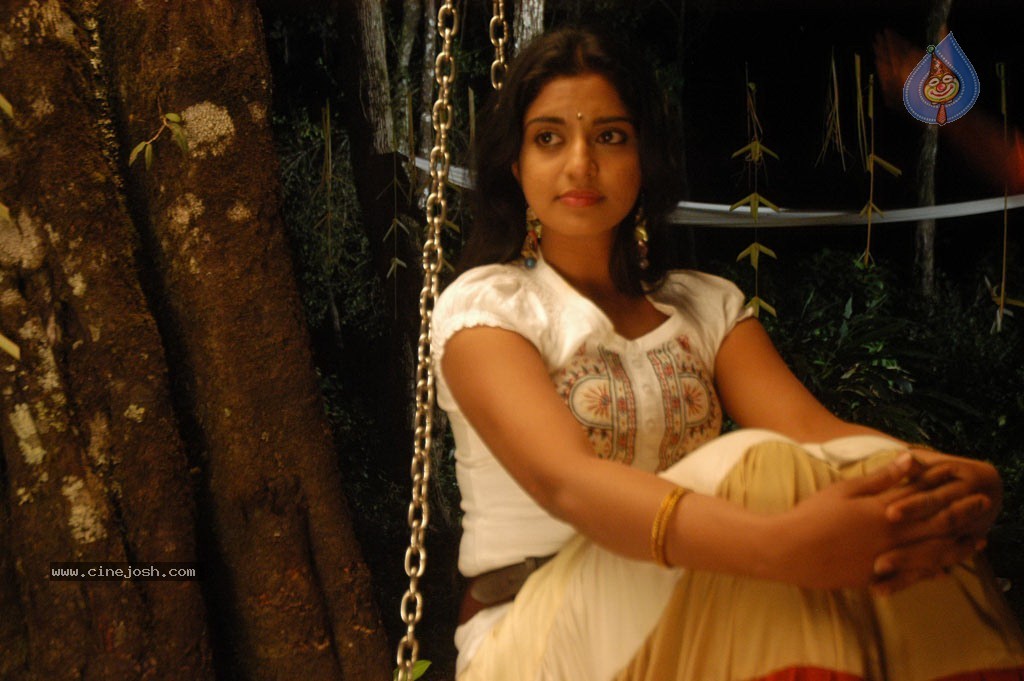 Manam Kothi Paravai Tamil Movie Gallery - 50 / 68 photos