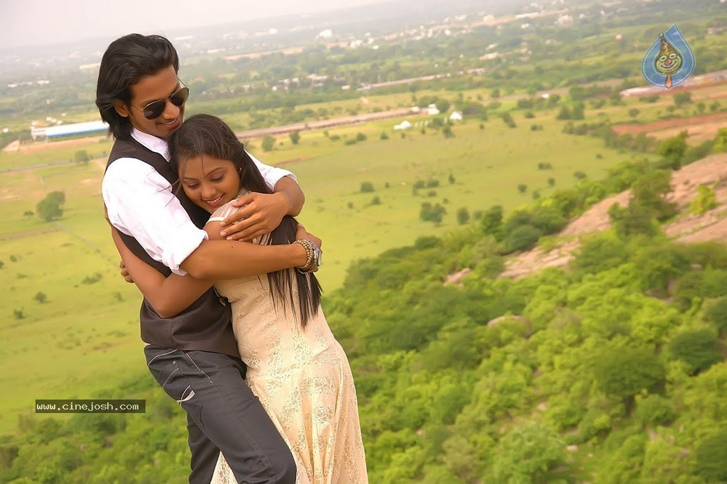 Manasa Thullipadake Movie Photos - 2 / 13 photos