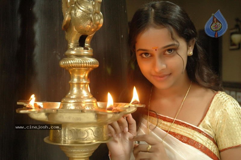 Manasara Movie Stills - 21 / 36 photos