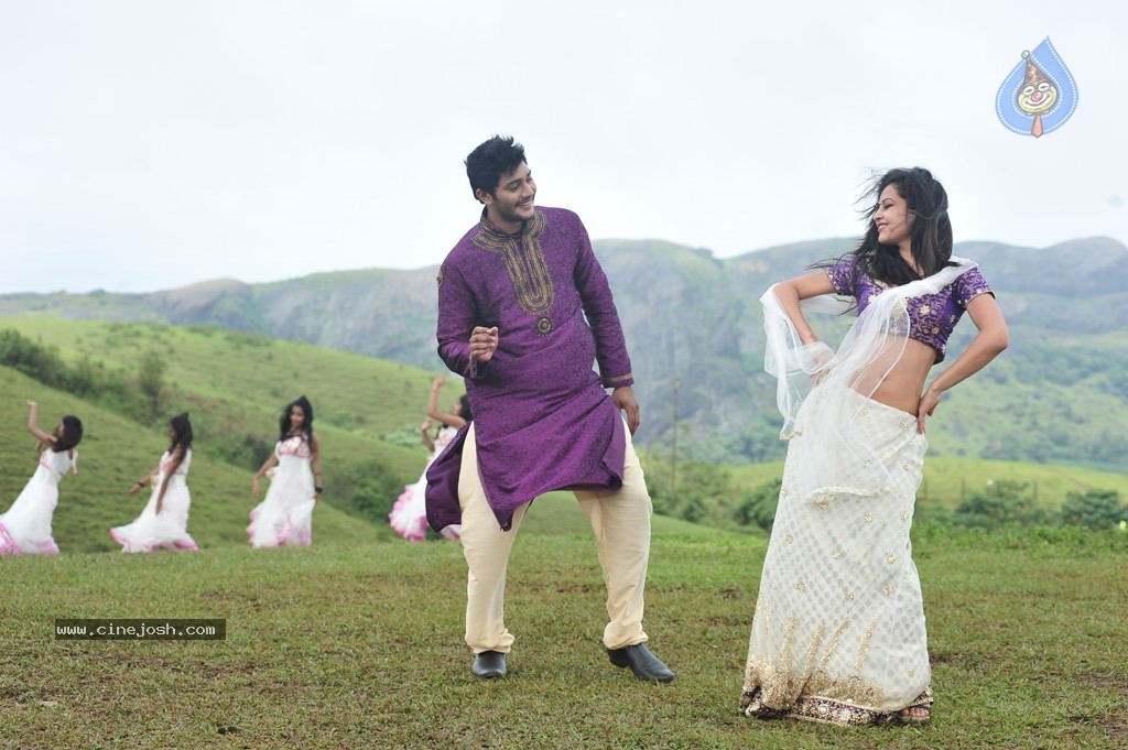 Manasunu Maya Seyake New Photos - 10 / 35 photos