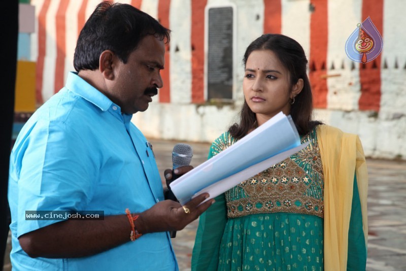 Manchivadu Movie New Stills  - 23 / 67 photos