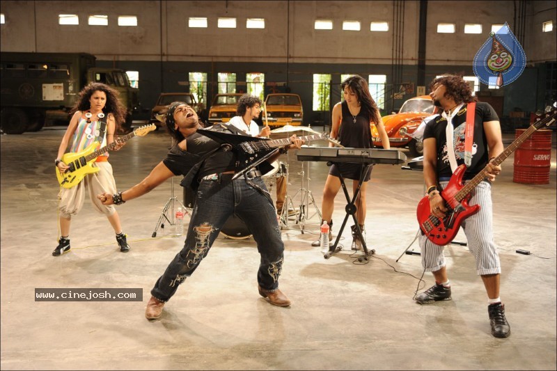 Manchu Manoj Stills in Vedam - 24 / 29 photos