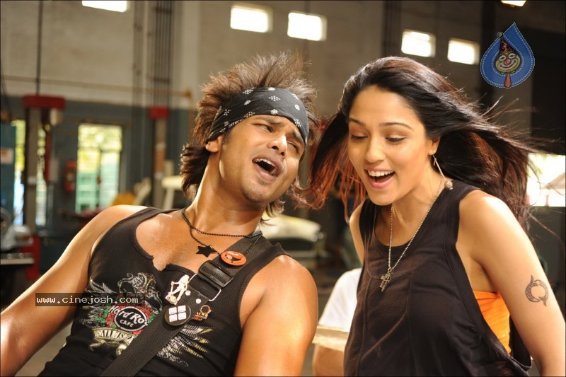 Manchu Manoj Stills in Vedam - 26 / 29 photos