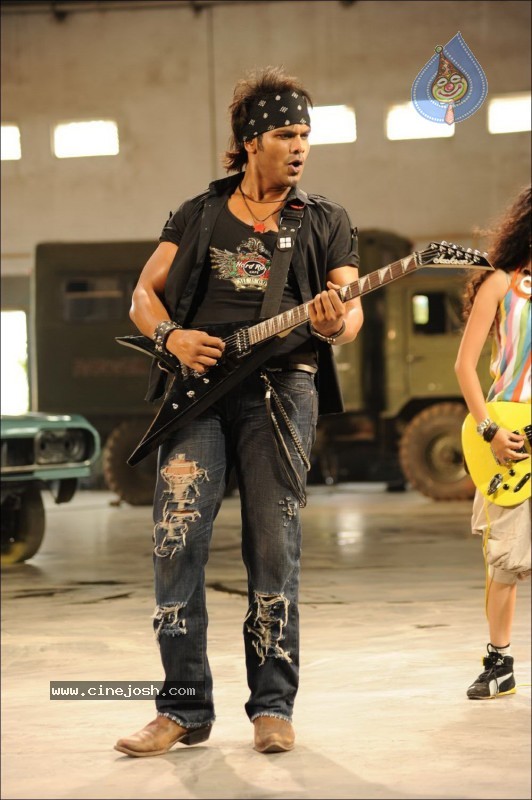 Manchu Manoj Stills in Vedam - 27 / 29 photos