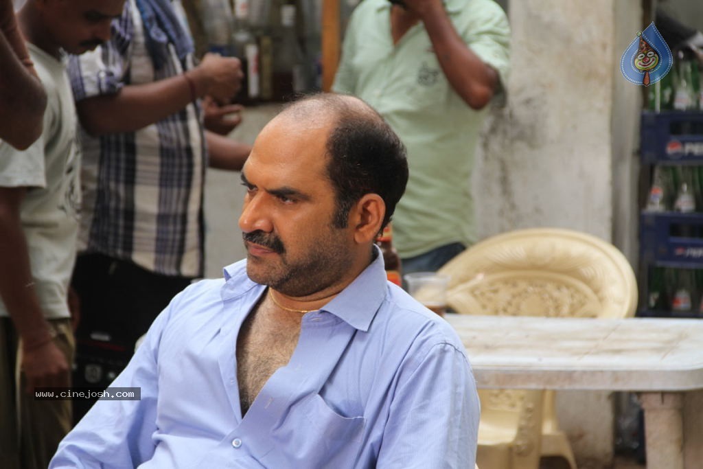 Manushulatho Jagratha New Stills - 11 / 51 photos