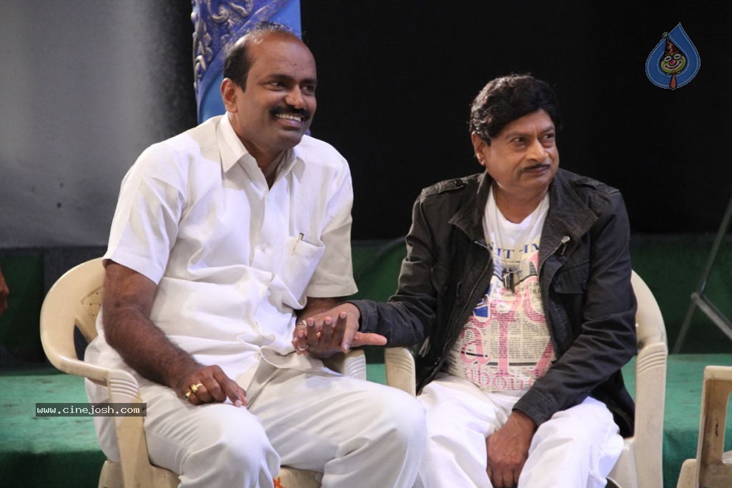 Manushulatho Jagratha New Stills - 23 / 51 photos