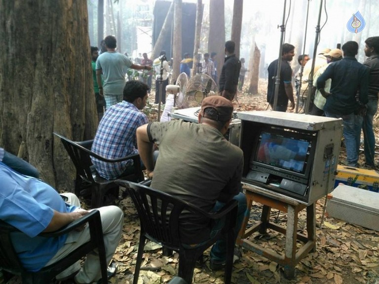 Manyampuli Movie Stills and Posters - 8 / 28 photos