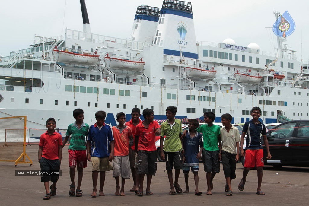 Marina Tamil Movie Stills - 43 / 46 photos