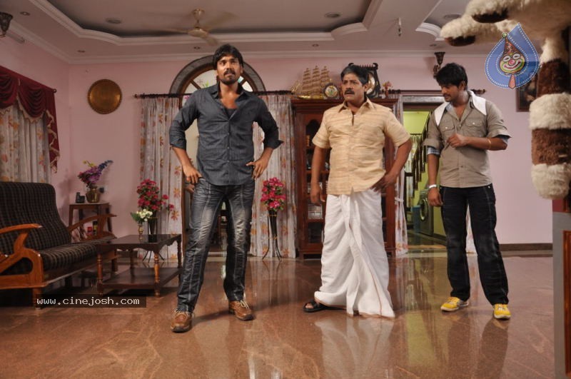 Mark Movie Stills - 40 / 51 photos