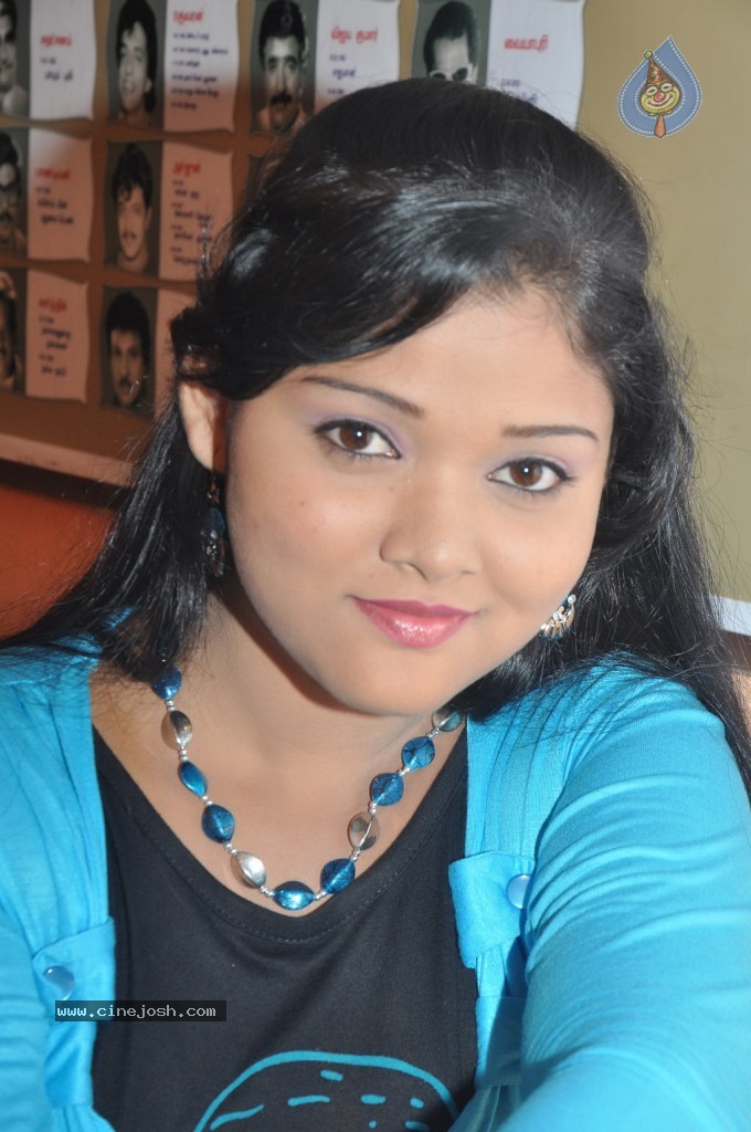 Maru Visaranai Tamil Movie Stills - 8 / 66 photos