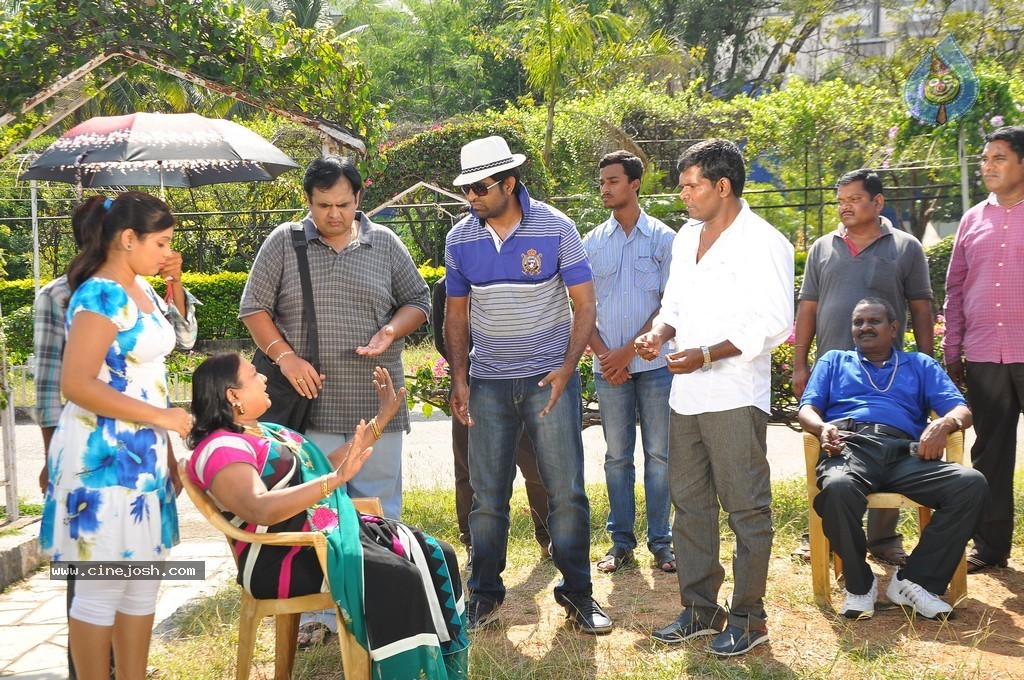 Maya Mahal Movie Photos - 14 / 25 photos