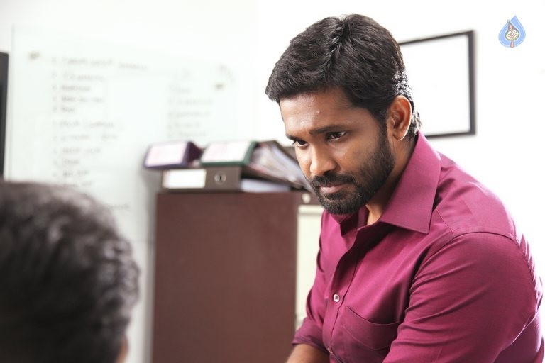 Maya Tamil Movie Photos - 4 / 13 photos