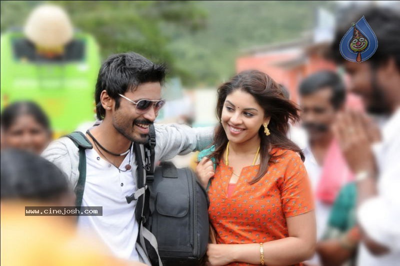 Mayakkam Enna Tamil Movie Stills - 8 / 22 photos