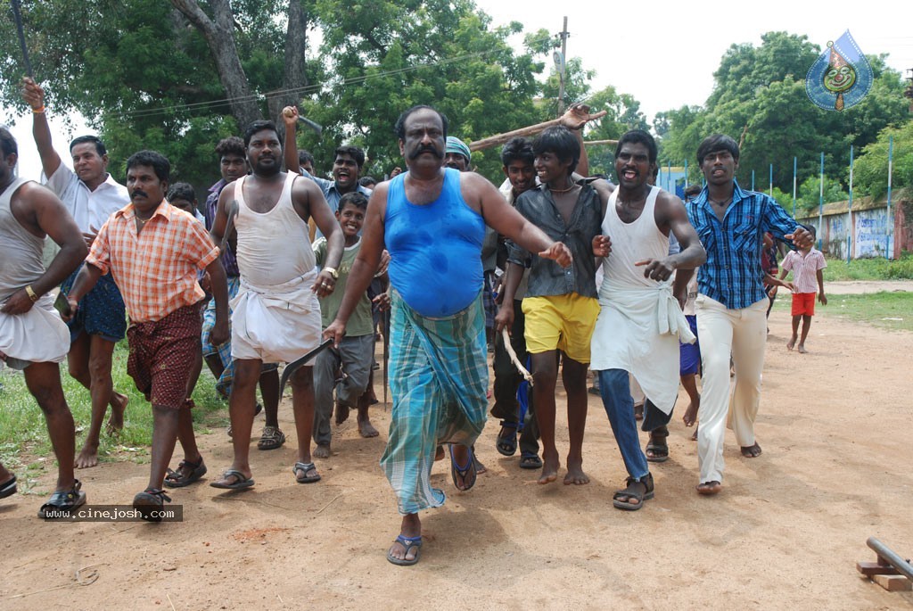 Mayavaram Tamil Movie Hot Stills - 39 / 41 photos