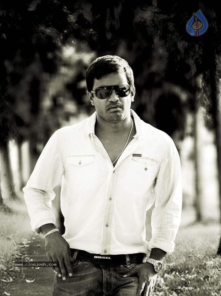 Maykkam Enna Movie Stills - 13 / 25 photos