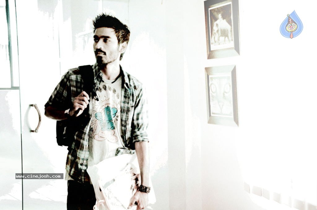 Maykkam Enna Movie Stills - 23 / 25 photos