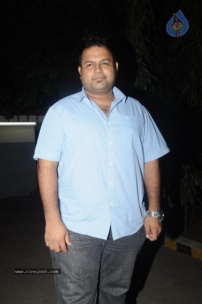 Meagaamann Tamil Movie New Stills - 27 / 44 photos