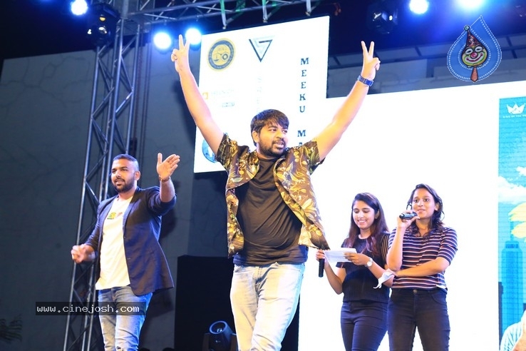 Meeku Maathrame Chepta Team at Srinidhi College - 7 / 24 photos