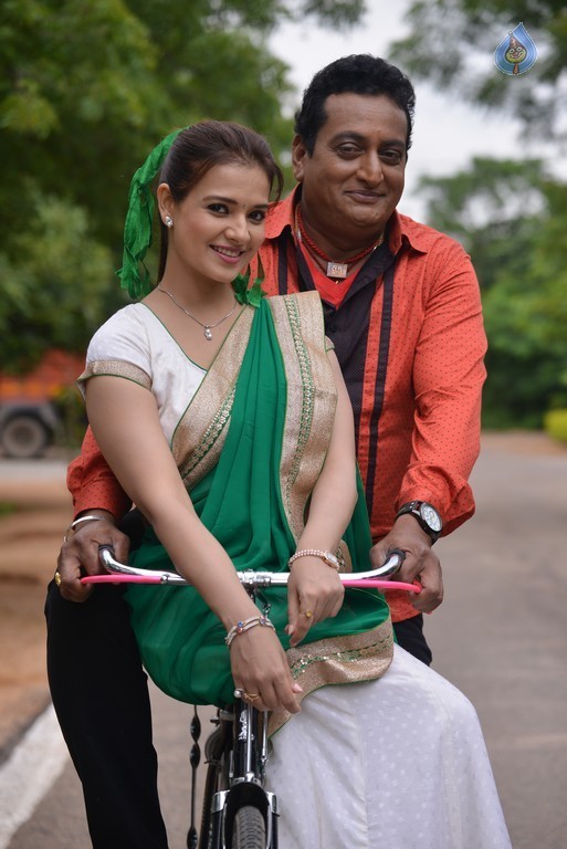 Meelo Evaru Koteswarudu Movie Photos - 5 / 17 photos