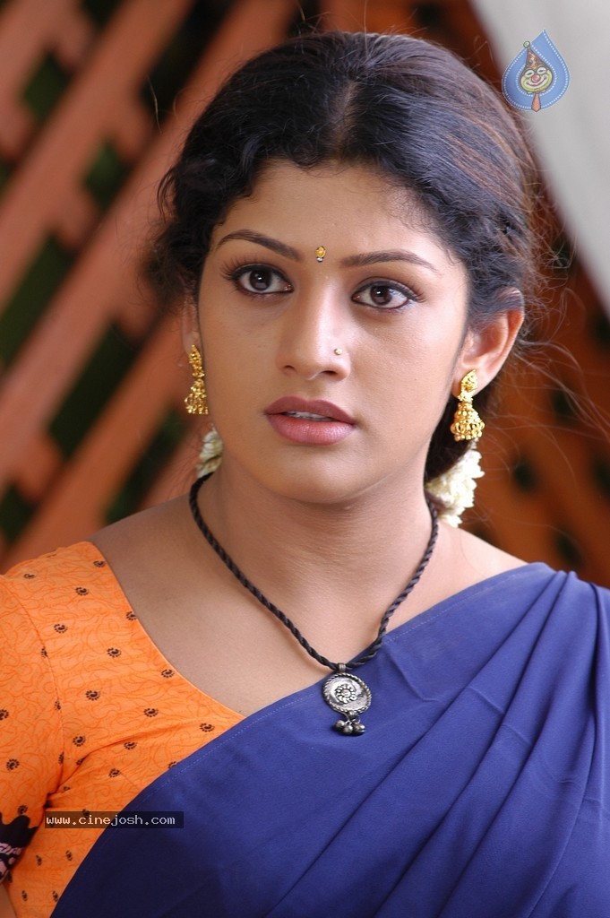 Meendum Amman Tamil Movie Stills - 14 / 28 photos