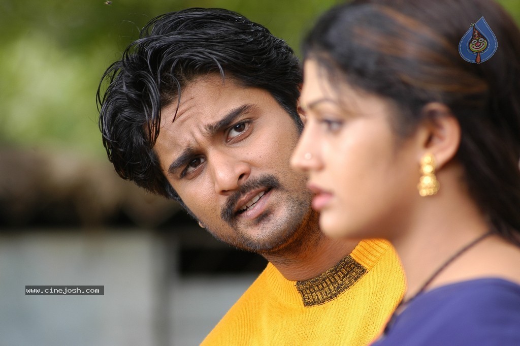 Meendum Amman Tamil Movie Stills - 16 / 28 photos