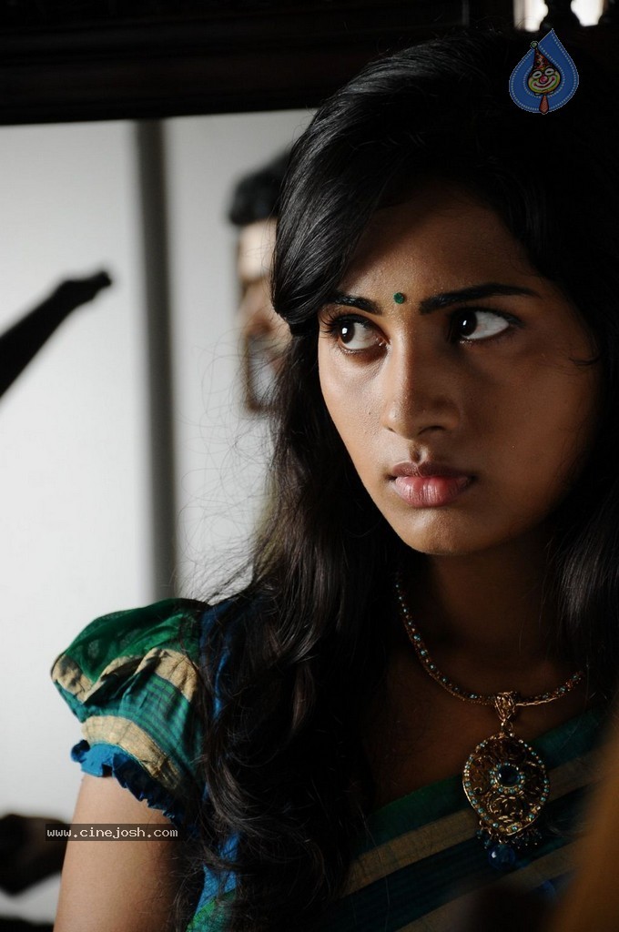 Megha Tamil Movie New Stills - 32 / 33 photos
