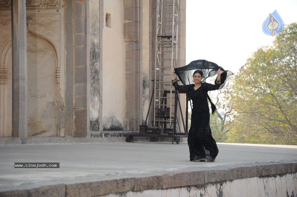 Mem Vayasuku Vacham Movie Stills - 11 / 18 photos