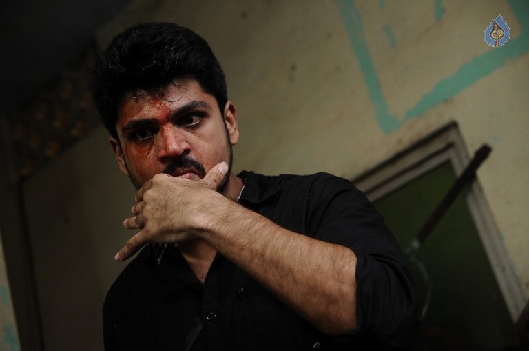 Metro Movie New Photos - 8 / 20 photos