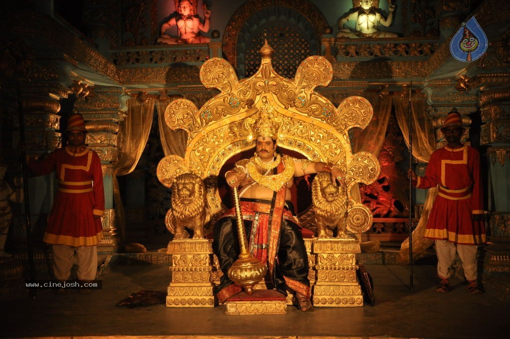 Mike Testing 143 Movie New Stills - 2 / 9 photos