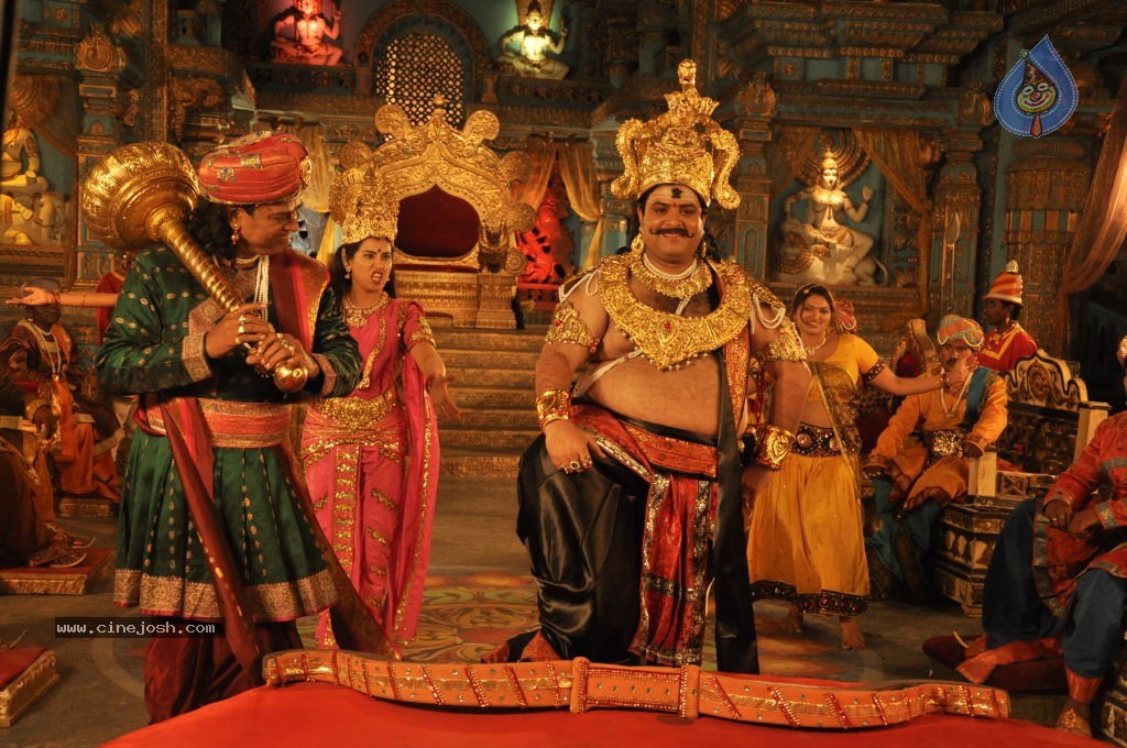 Mike Testing 143 Movie New Stills - 5 / 9 photos