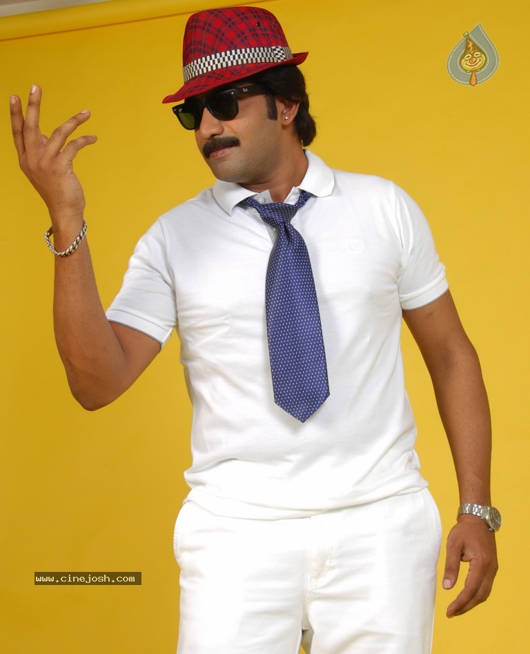 Mike Testing 143 Stills and Walls - 11 / 38 photos