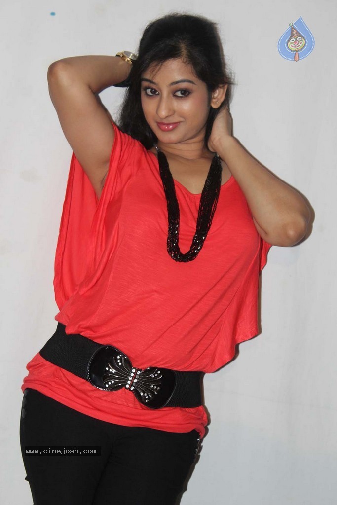 Moda Modala Maatu Chanda Film Stills - 18 / 32 photos