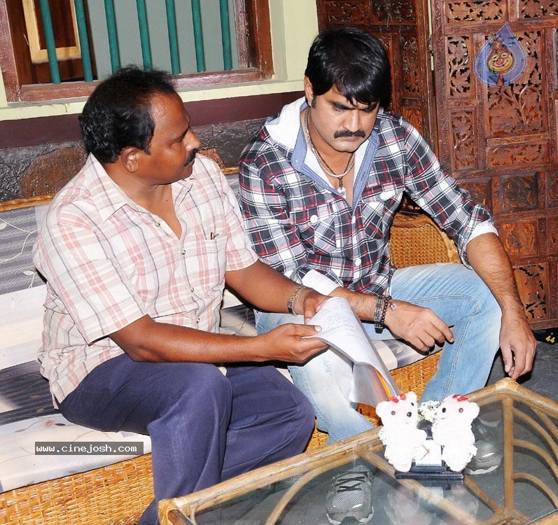 Mondodu Movie New Photos - 6 / 16 photos