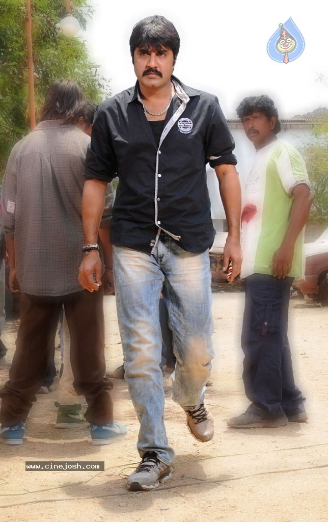 Mondodu Movie New Photos - 14 / 16 photos